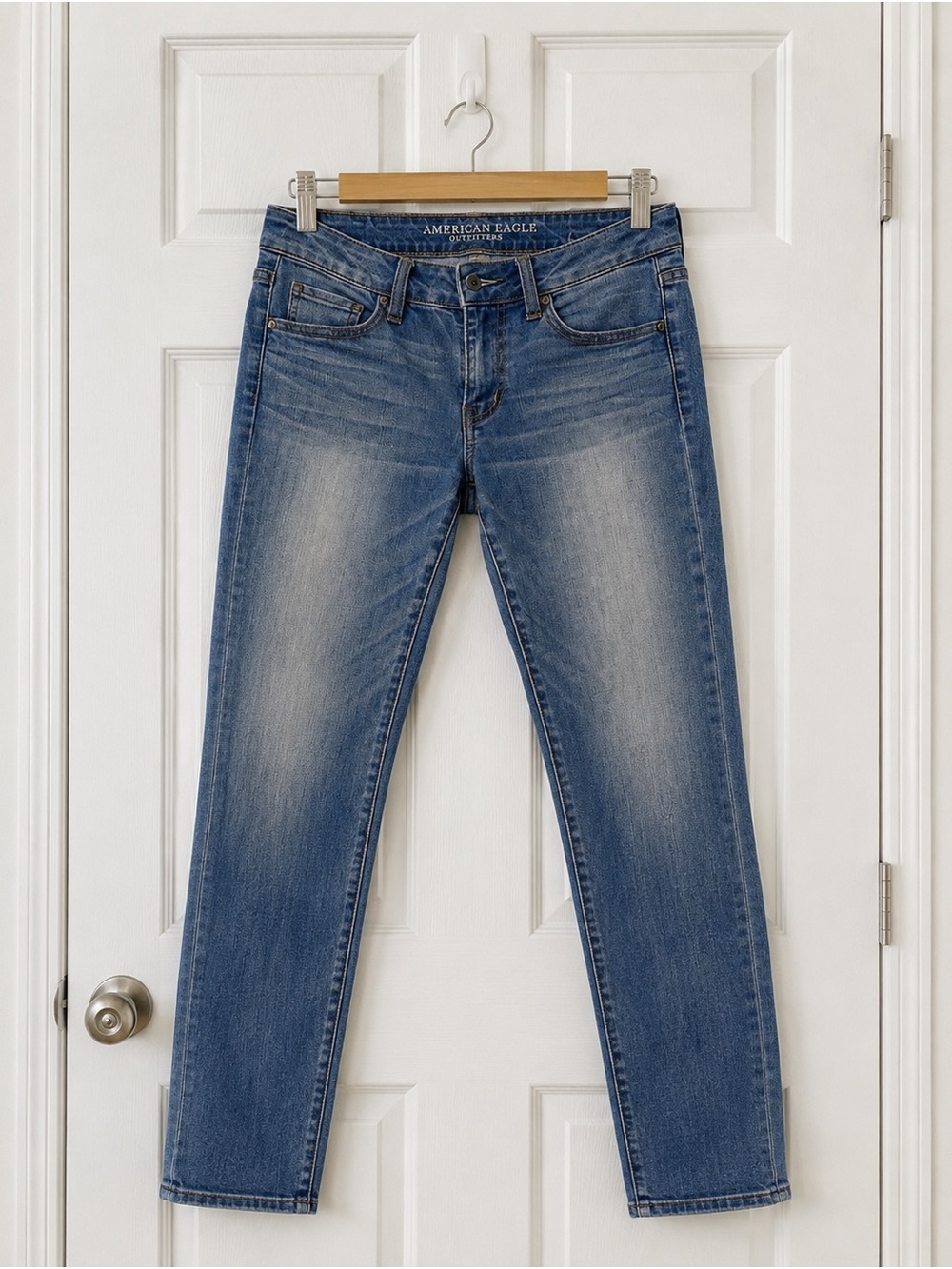merican Eagle Women’s Size 2 Regular Jegging Light Wash Skinny Stretch Jeans